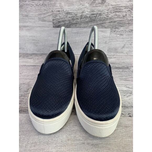 TopShop Womens Navy Slip-On Sneakers Size 6.5 Textured Pattern Casual Footwear - Picture 2 of 8